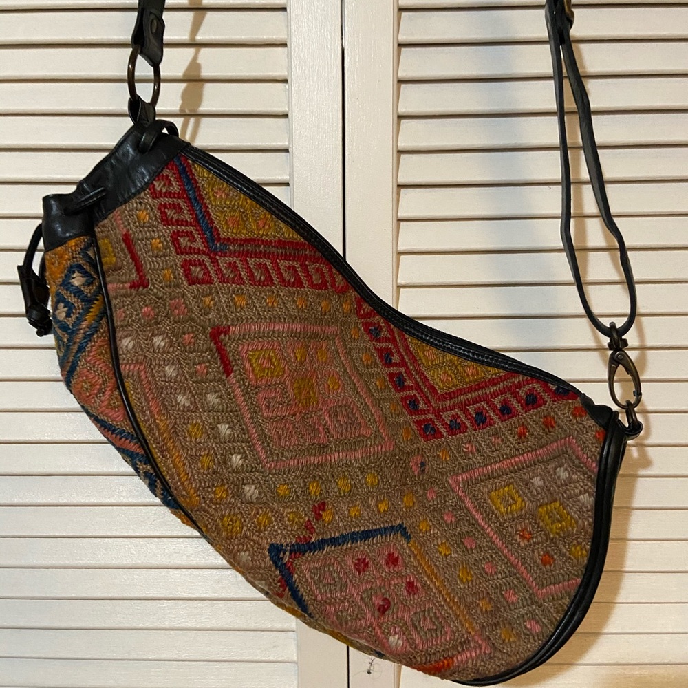 The loom Alaska shoulder purse.